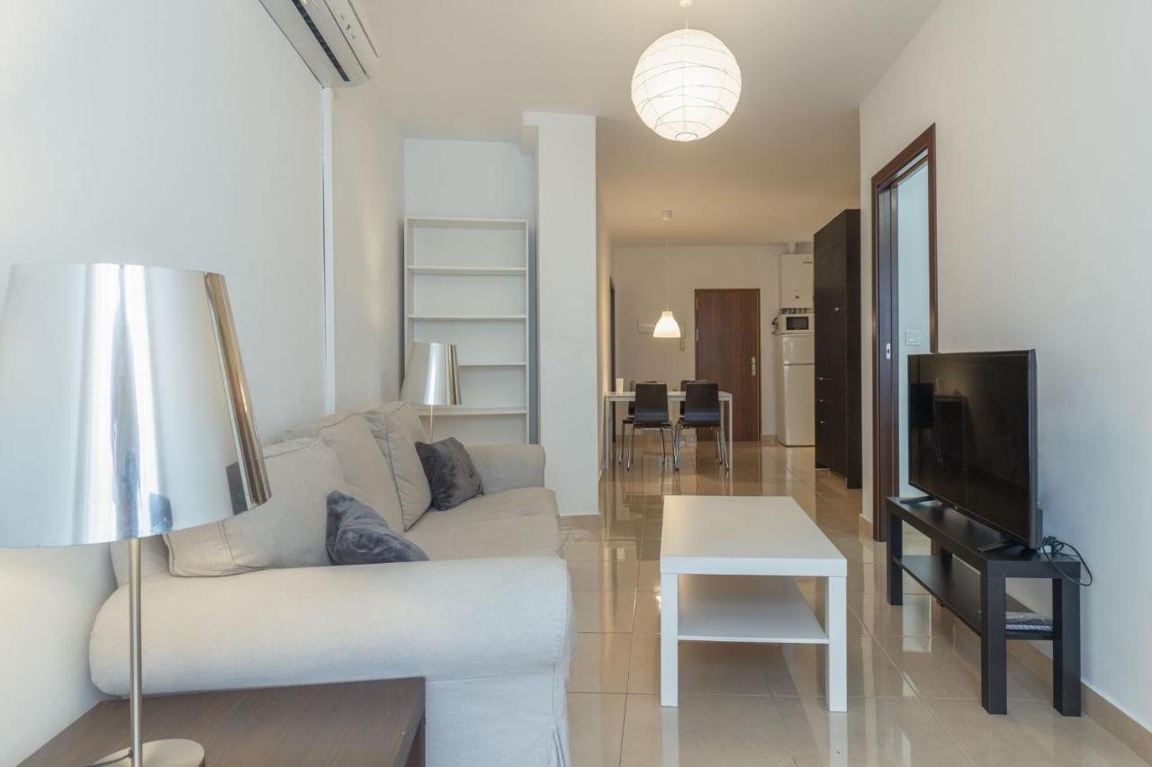 Fun Building Flats By Homeabout Malaga Exterior photo