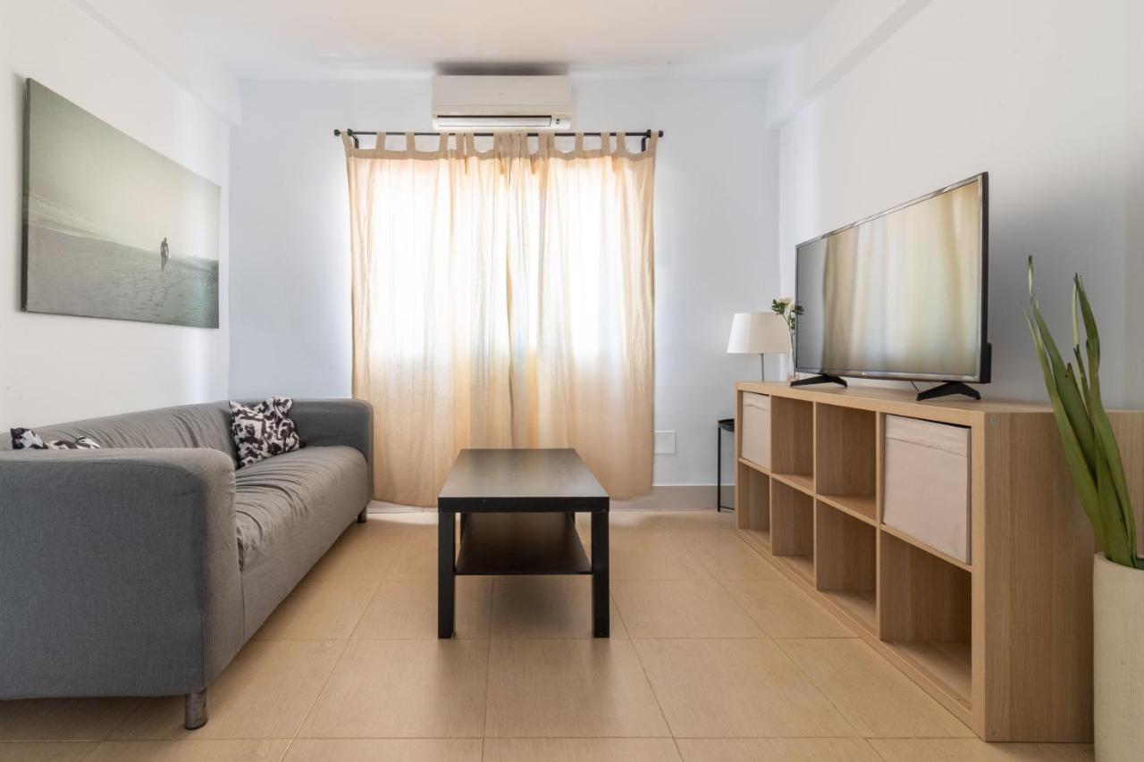 Fun Building Flats By Homeabout Malaga Exterior photo