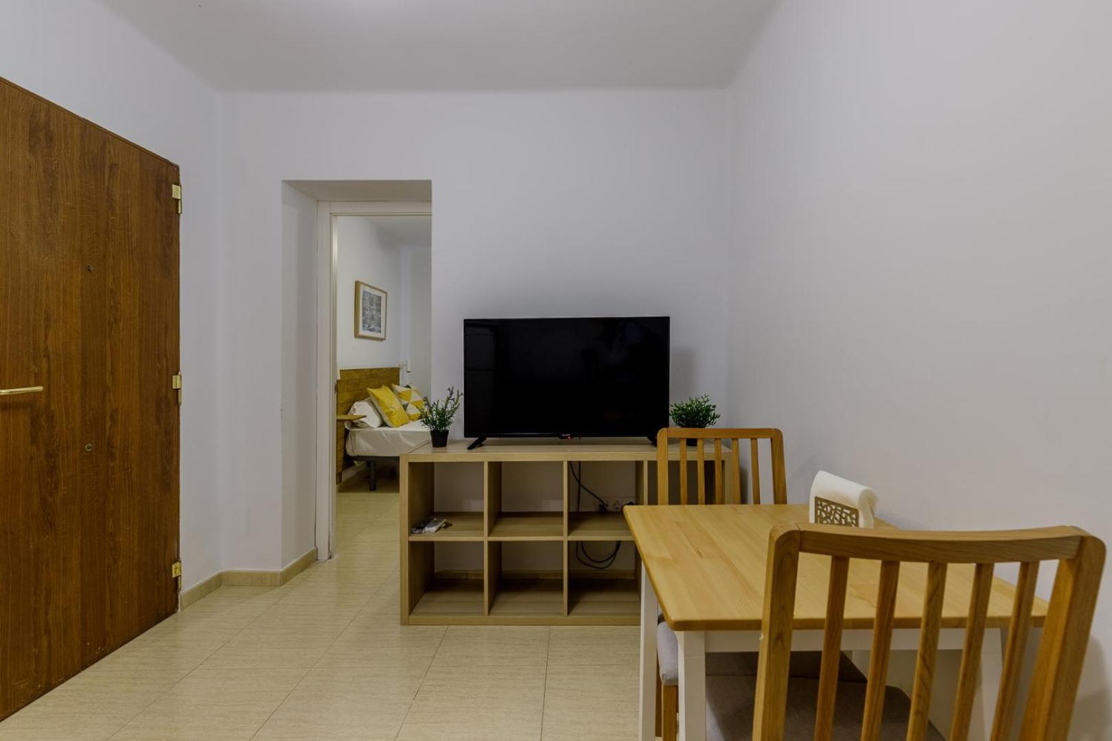 Fun Building Flats By Homeabout Malaga Exterior photo